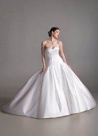 BLANCA full silhouette showcasing grand timeless elegance
