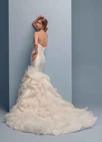 Delilah lazaro wedding dresses