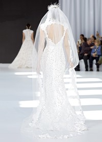 ALEX bridal veil back view showcasing cathedral length and lace trim