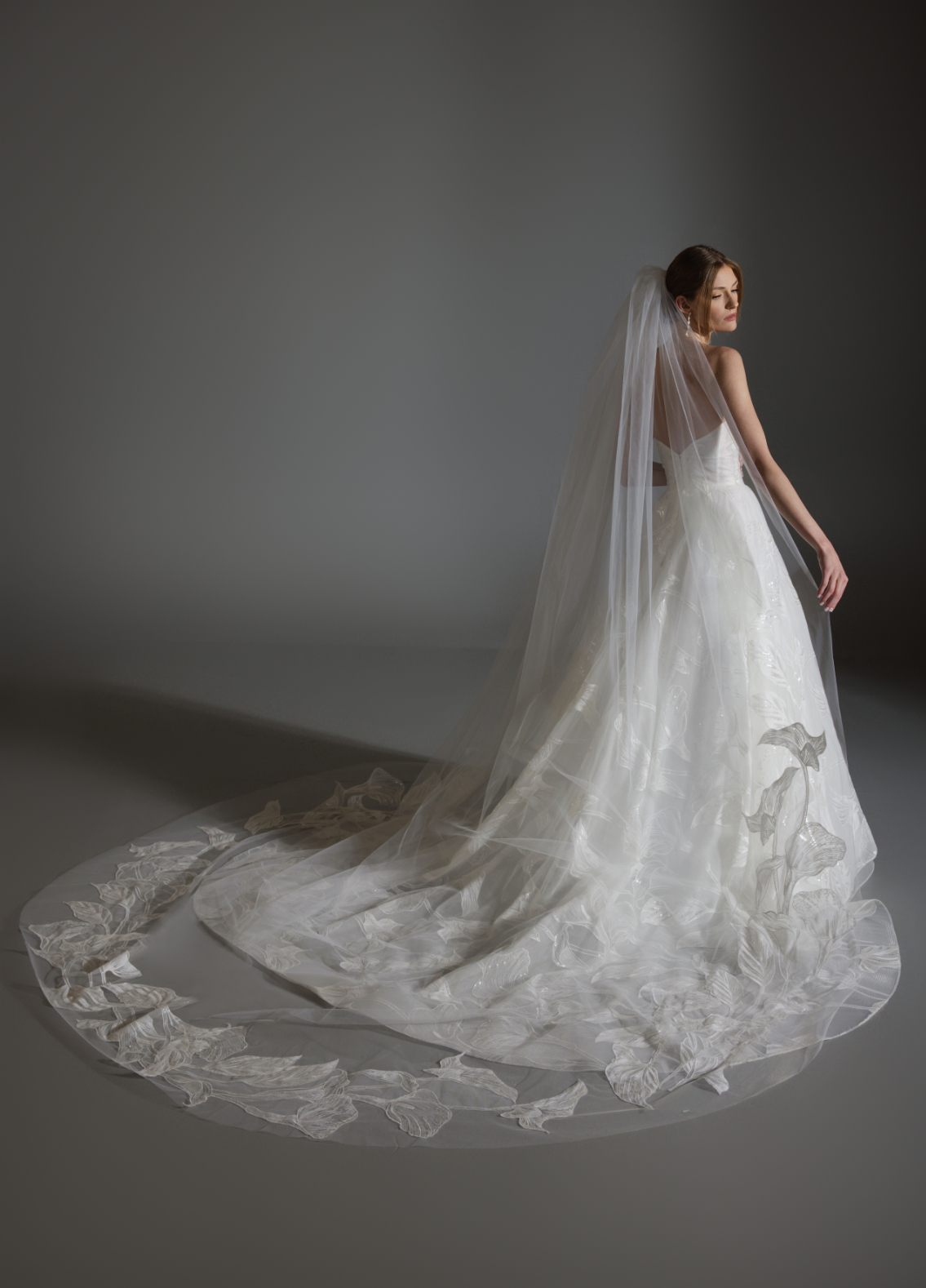 ALI bridal veil back view showcasing elegant length and botanical lace trim