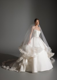APRIL bridal veil full length showcasing romantic floral embellishments